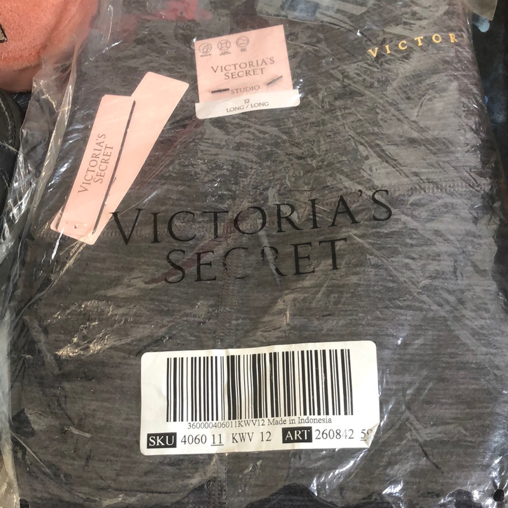Victoria’s Secret tights